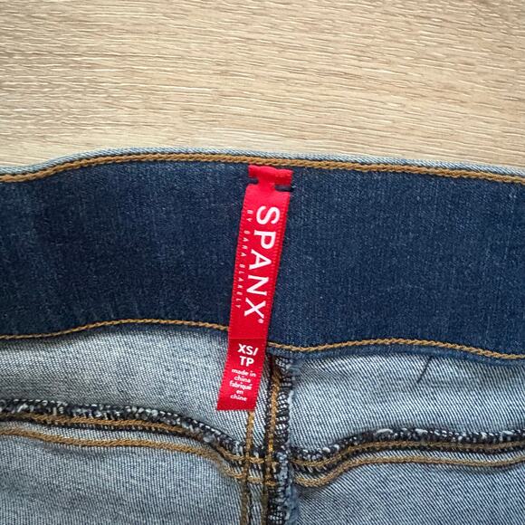 Spanx Womens mid rise pull on jegging distressed raw hem - Picture 5 of 6